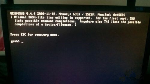 WIN7系統開機的時候出現grub